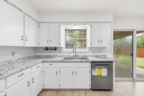 301 N Manor Drive Kerrville TX 78028