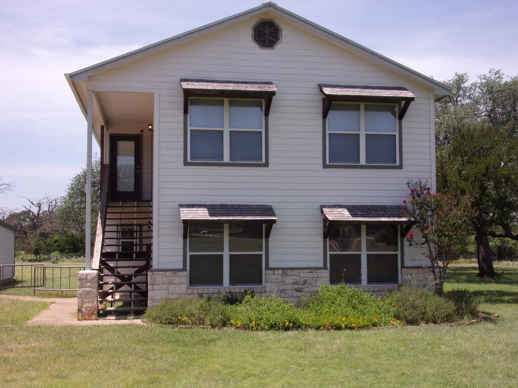 179 S Two Friends Trail Johnson City TX 78636