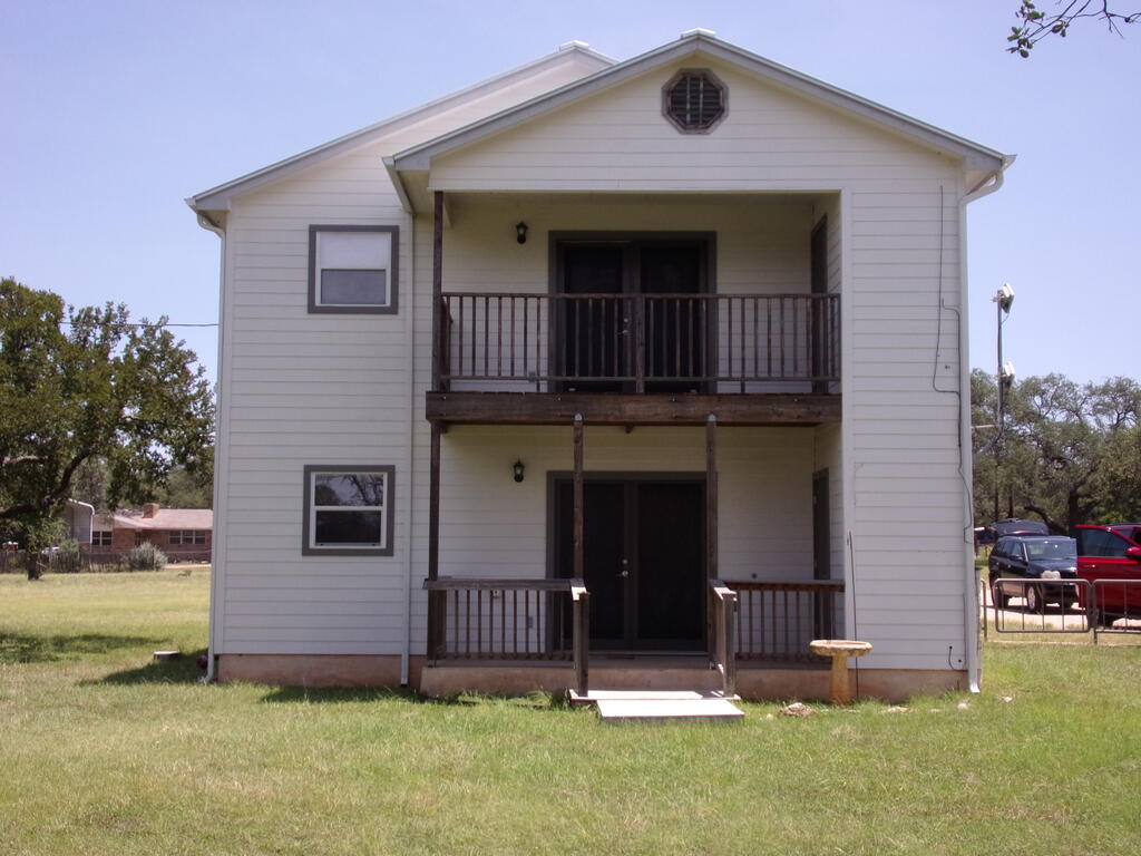 179 S Two Friends Trail Johnson City TX 78636