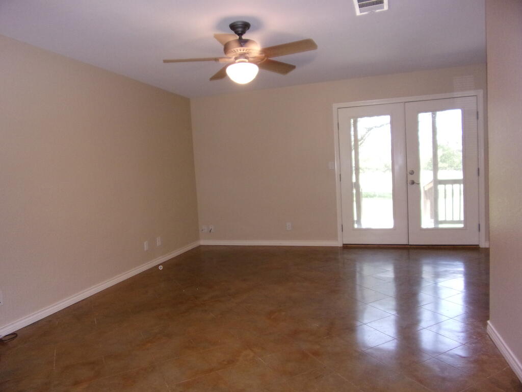 179 S Two Friends Trail Johnson City TX 78636