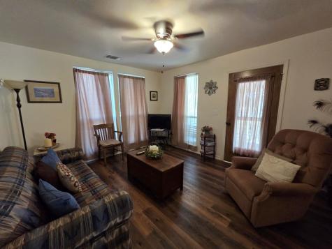 1006 E Highway Street Fredericksburg TX 78624