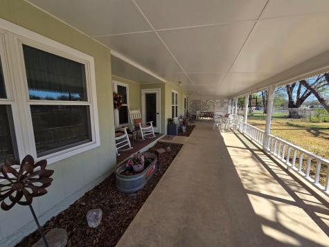 1006 E Highway Street Fredericksburg TX 78624