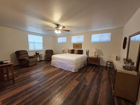 1006 E Highway Street Fredericksburg TX 78624