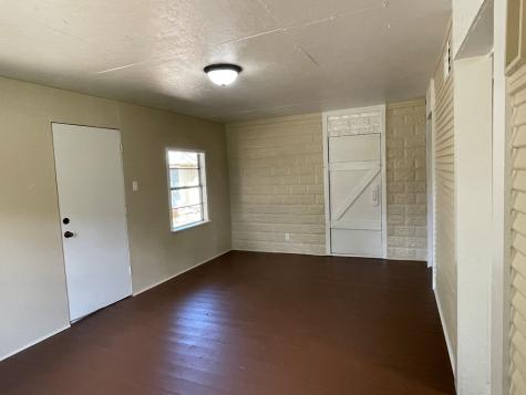 422 S Orange Street Fredericksburg TX 78624