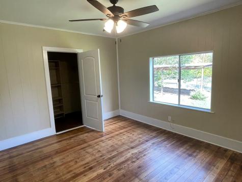 422 S Orange Street Fredericksburg TX 78624