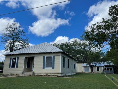 422 S Orange Street Fredericksburg TX 78624