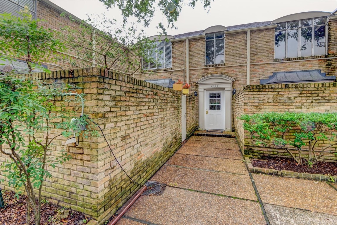 2555 Marilee Lane 4 Houston TX 77057