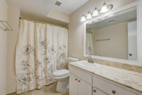 2555 Marilee Lane 4 Houston TX 77057