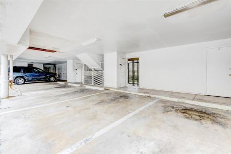 2555 Marilee Lane 4 Houston TX 77057