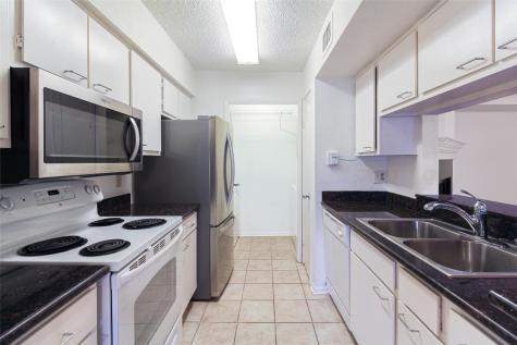 2800 Jeanetta Street 2204 Houston TX 77063