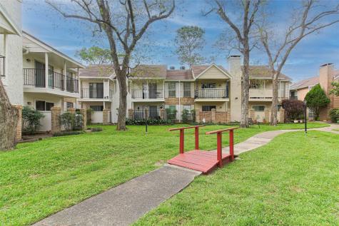 2800 Jeanetta Street 2204 Houston TX 77063