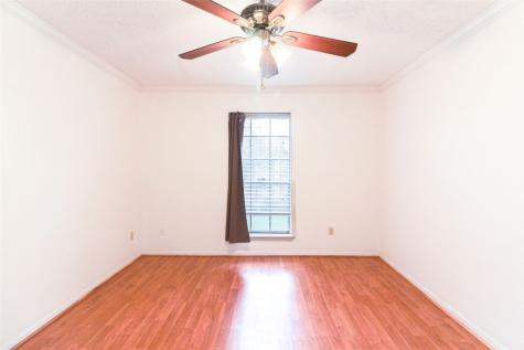 2800 Jeanetta Street 2204 Houston TX 77063