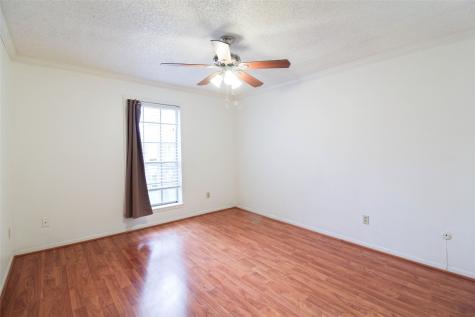 2800 Jeanetta Street 2204 Houston TX 77063