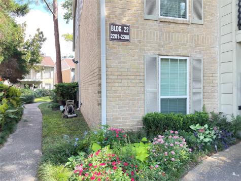 2800 Jeanetta Street 2204 Houston TX 77063