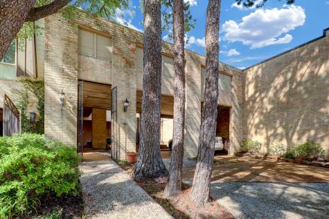 130 Glynn Way Drive Houston TX 77056