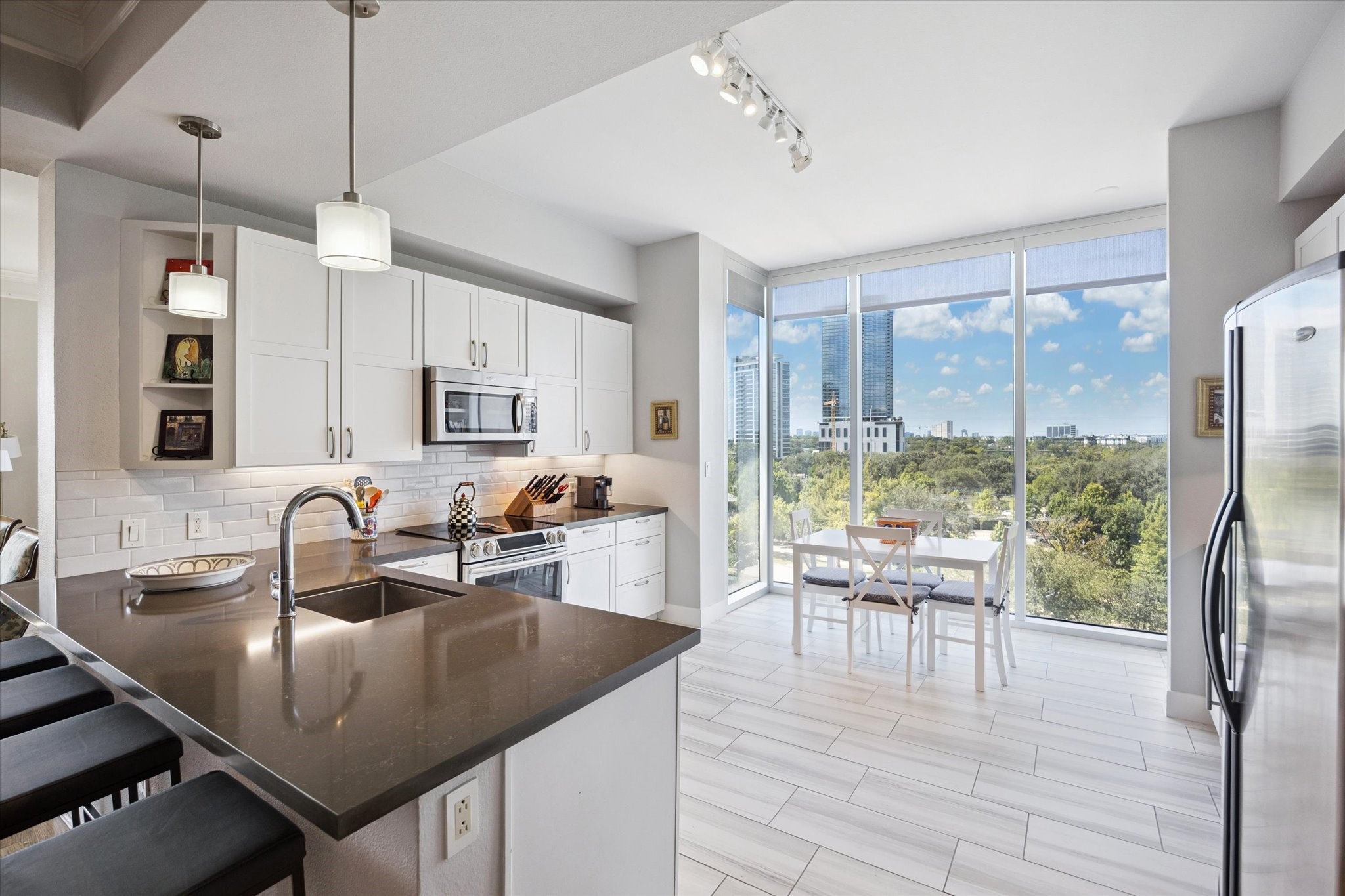 3333 Allen Parkway 701 Houston TX 77019