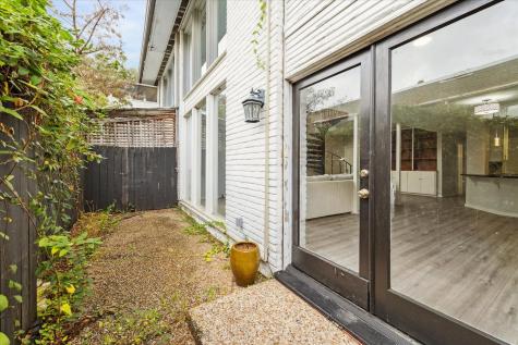 3300 Yorktown Street 13 Houston TX 77056