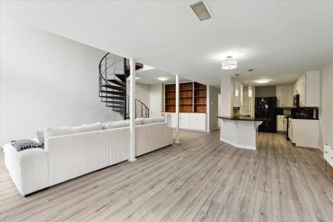 3300 Yorktown Street 13 Houston TX 77056