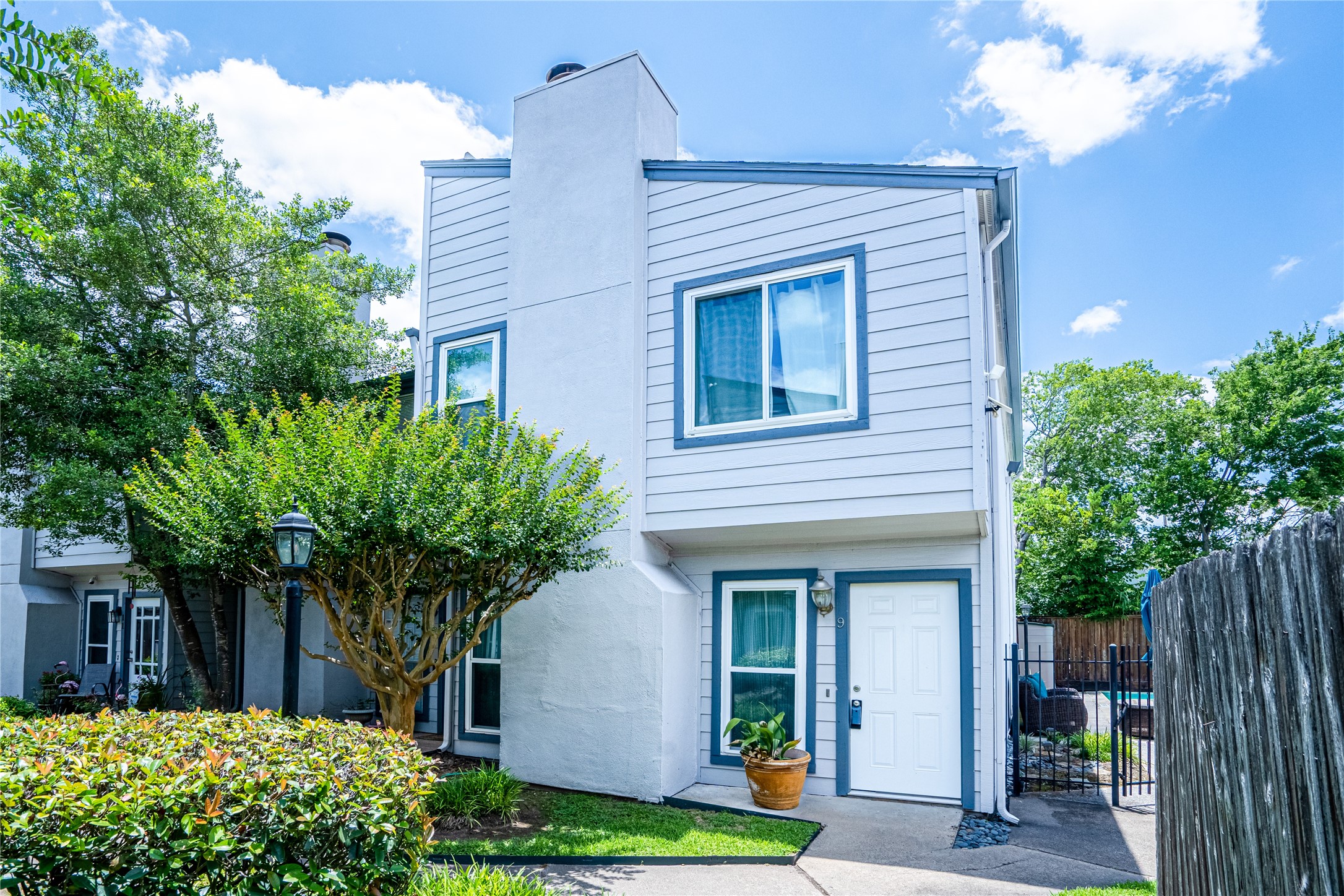 5917 Fairdale Lane 9 Houston TX 77057
