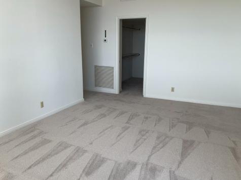 15 Greenway Plaza 12g Houston TX 77046