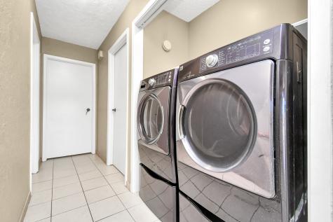 2501 Gulf Freeway 250d Dickinson TX 77539