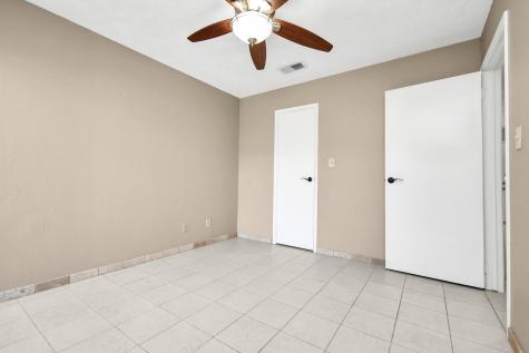2501 Gulf Freeway 250d Dickinson TX 77539
