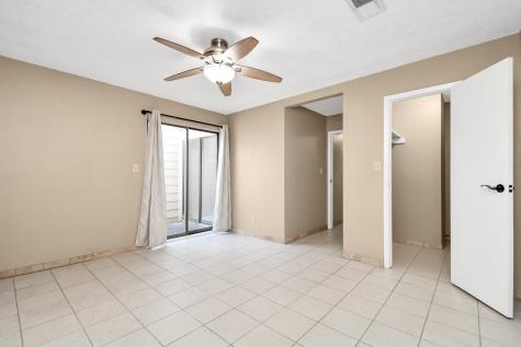 2501 Gulf Freeway 250d Dickinson TX 77539