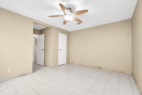 2501 Gulf Freeway 250d Dickinson TX 77539