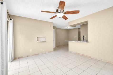 2501 Gulf Freeway 250d Dickinson TX 77539