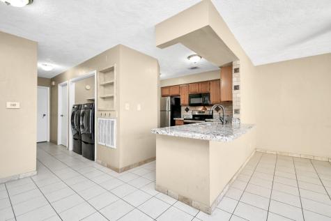 2501 Gulf Freeway 250d Dickinson TX 77539