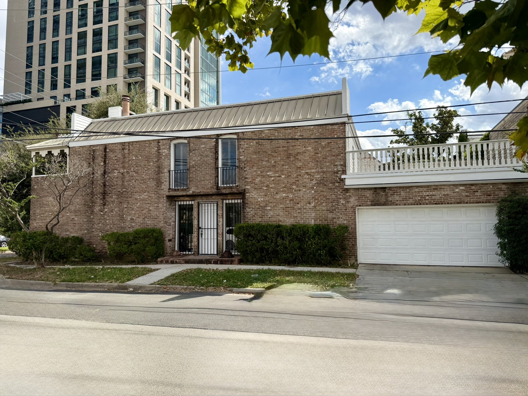 1101 Hawthorne Street Houston TX 77006