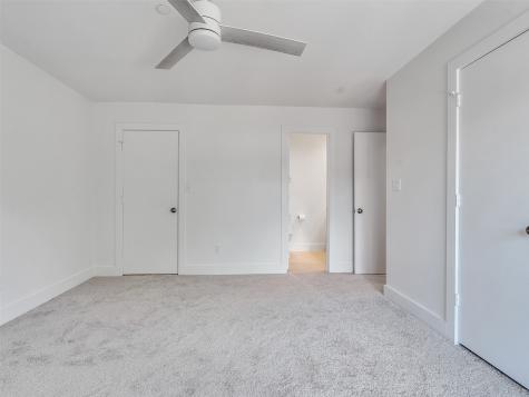 2829 Timmons Lane 204 Houston TX 77027