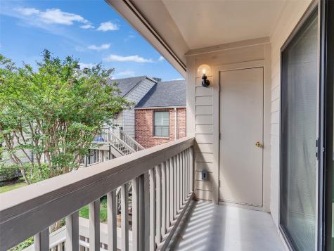 2829 Timmons Lane 204 Houston TX 77027