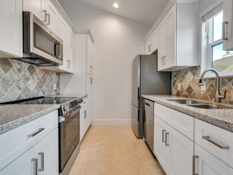 2829 Timmons Lane 204 Houston TX 77027