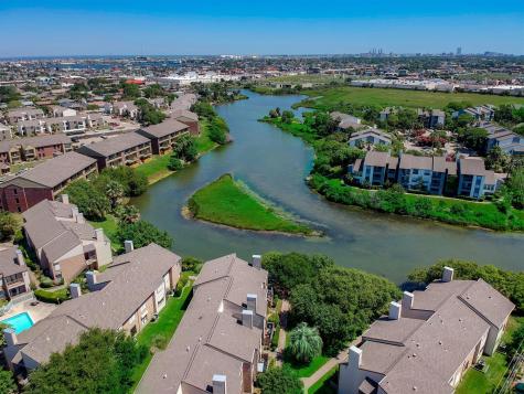 3220 69th Street B8 Galveston TX 77551