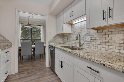 3220 69th Street B8 Galveston TX 77551