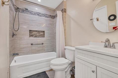 3220 69th Street B8 Galveston TX 77551