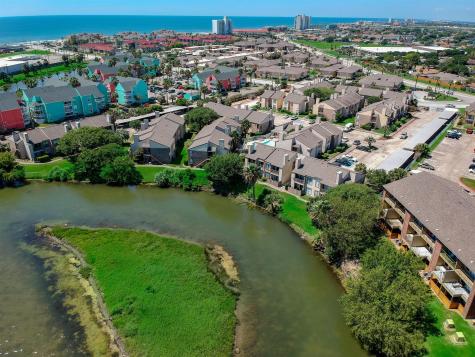 3220 69th Street B8 Galveston TX 77551
