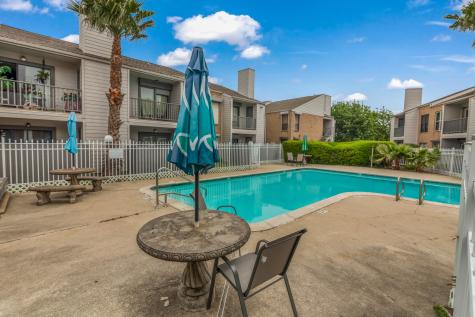 3220 69th Street B8 Galveston TX 77551