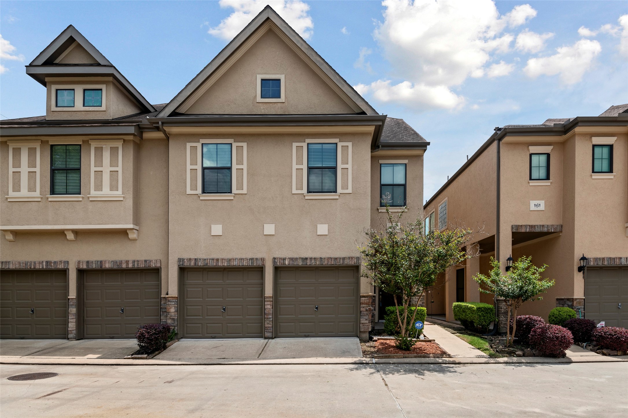 11607 Royal Oaks View Houston TX 77082