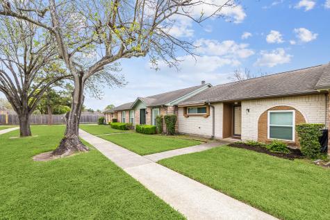 3756 Laura Leigh Drive Friendswood TX 77546