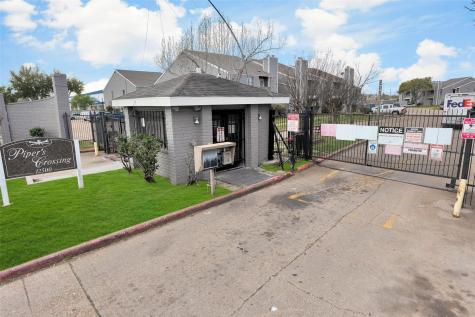 12500 Sandpiper Drive 186 Houston TX 77035