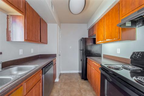 8100 Creekbend Drive 146 Houston TX 77071