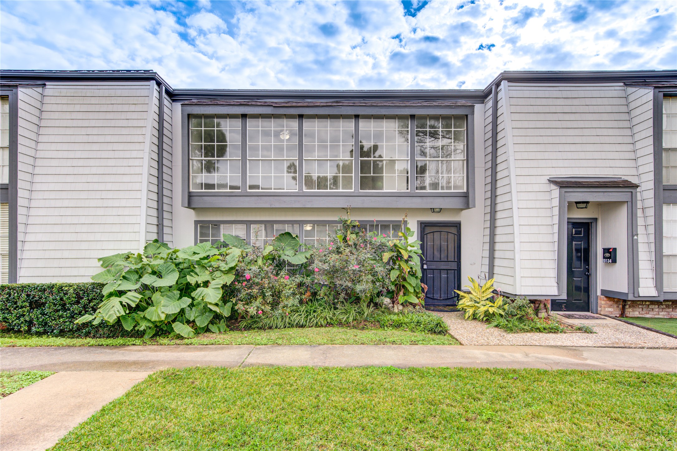 10136 Beekman Place Drive Houston TX 77043