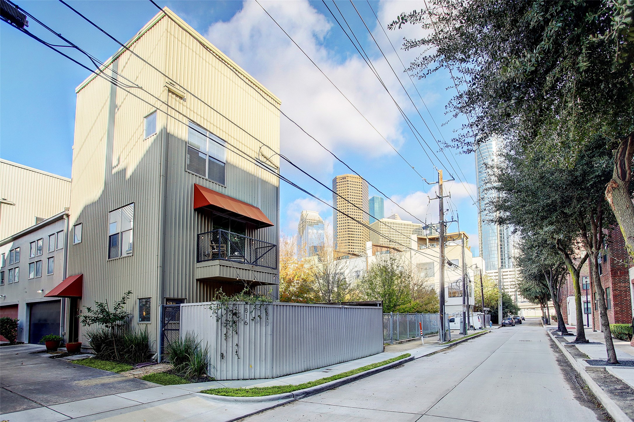 816 Ruthven Street Houston TX 77019