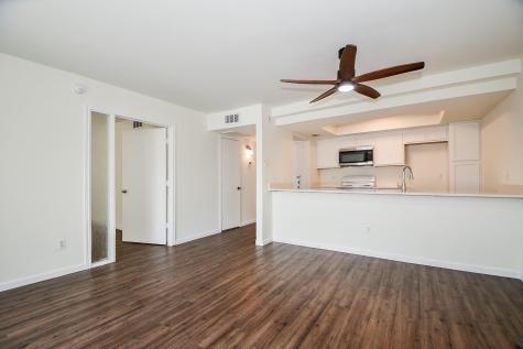 2824 S Bartell Drive 311 Houston TX 77054