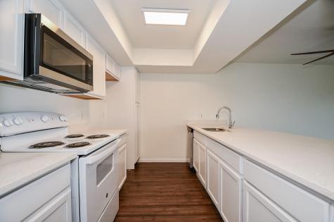 2824 S Bartell Drive 311 Houston TX 77054