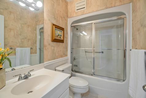 1401 E Beach Drive 511/512 Galveston TX 77550