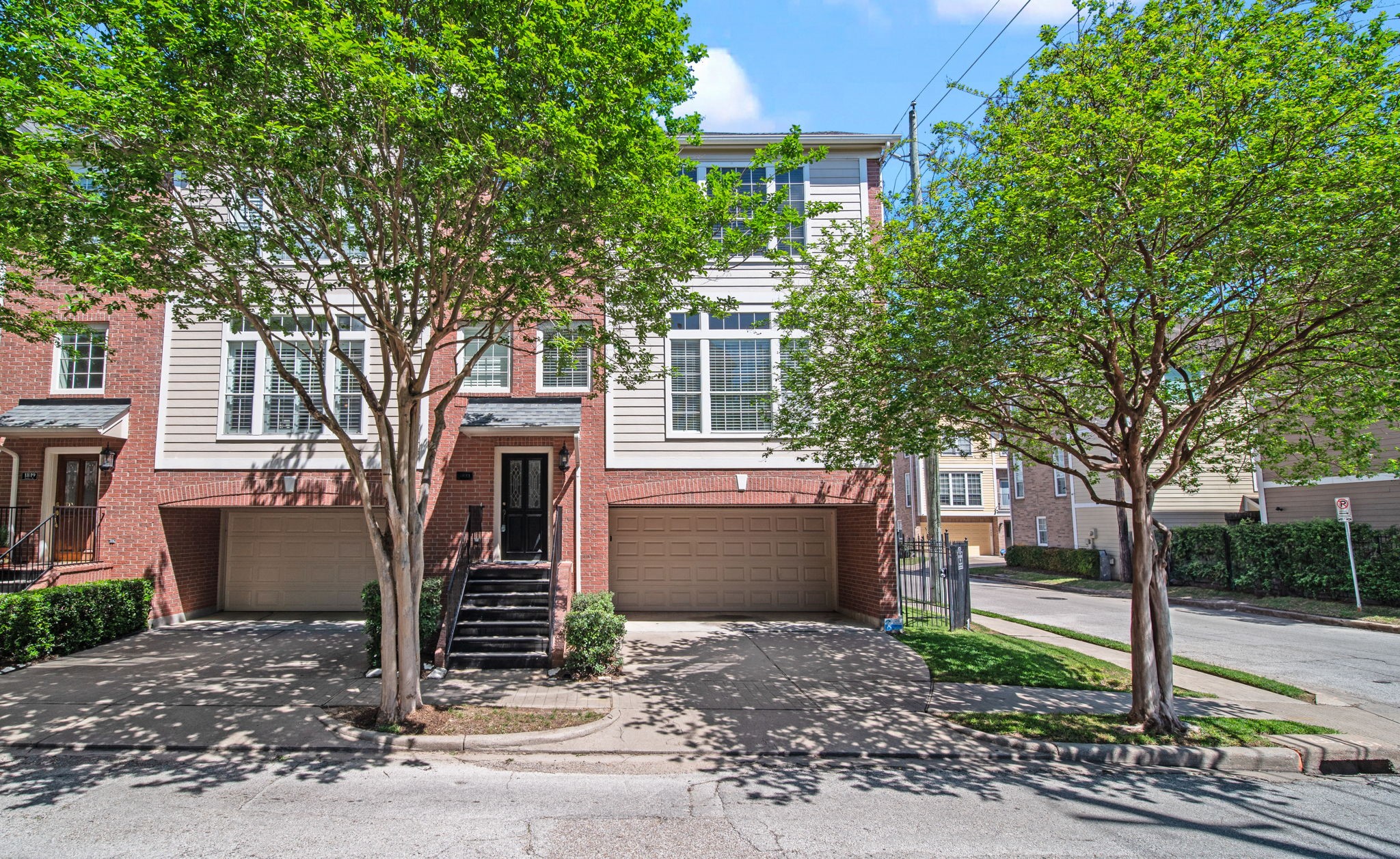 1823 Bailey Street Houston TX 77019