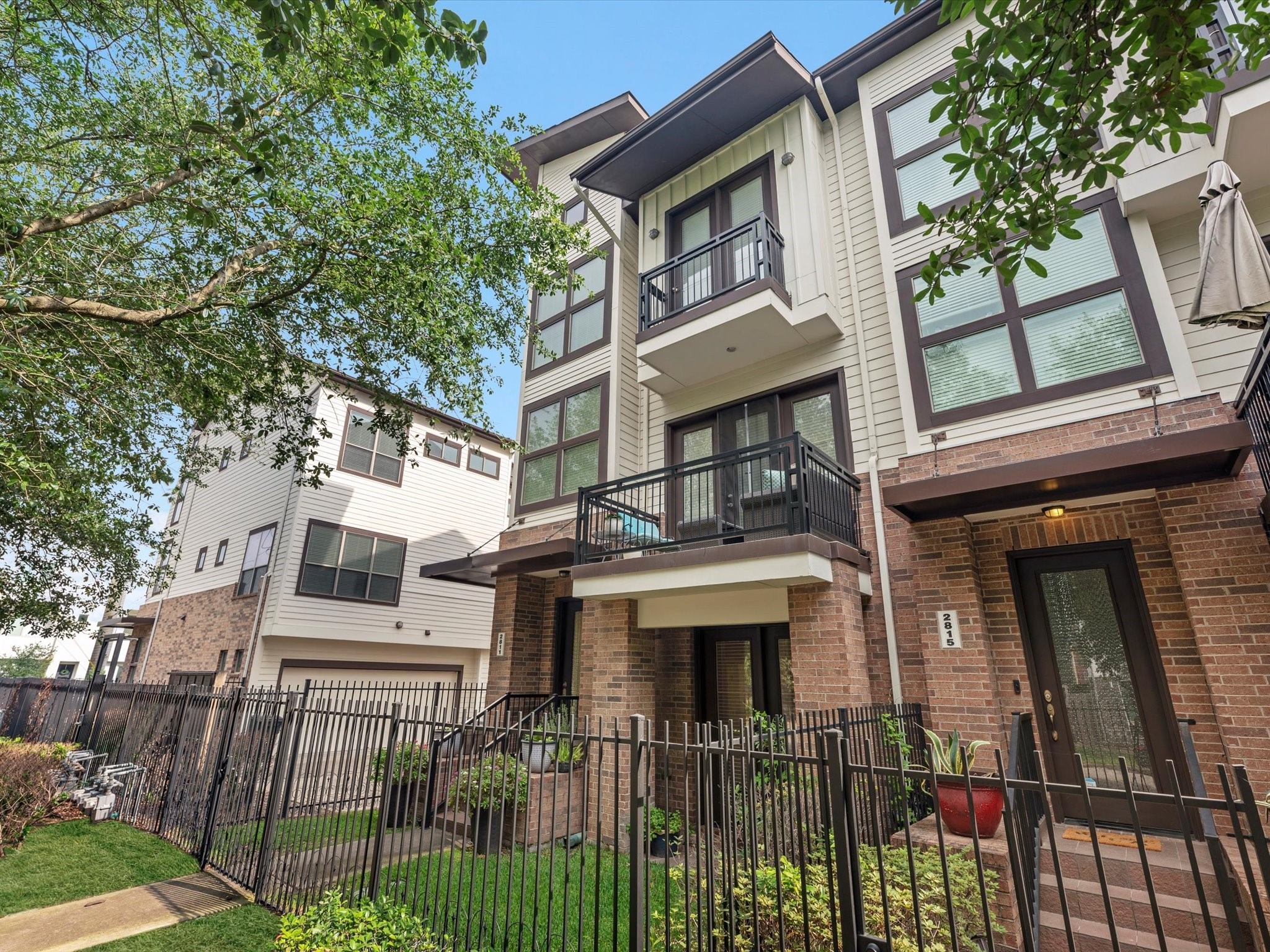 2811 Clay Street Houston TX 77003